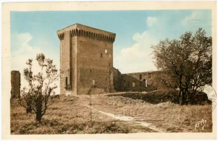 The pontifical castle of Châteauneuf du Pape